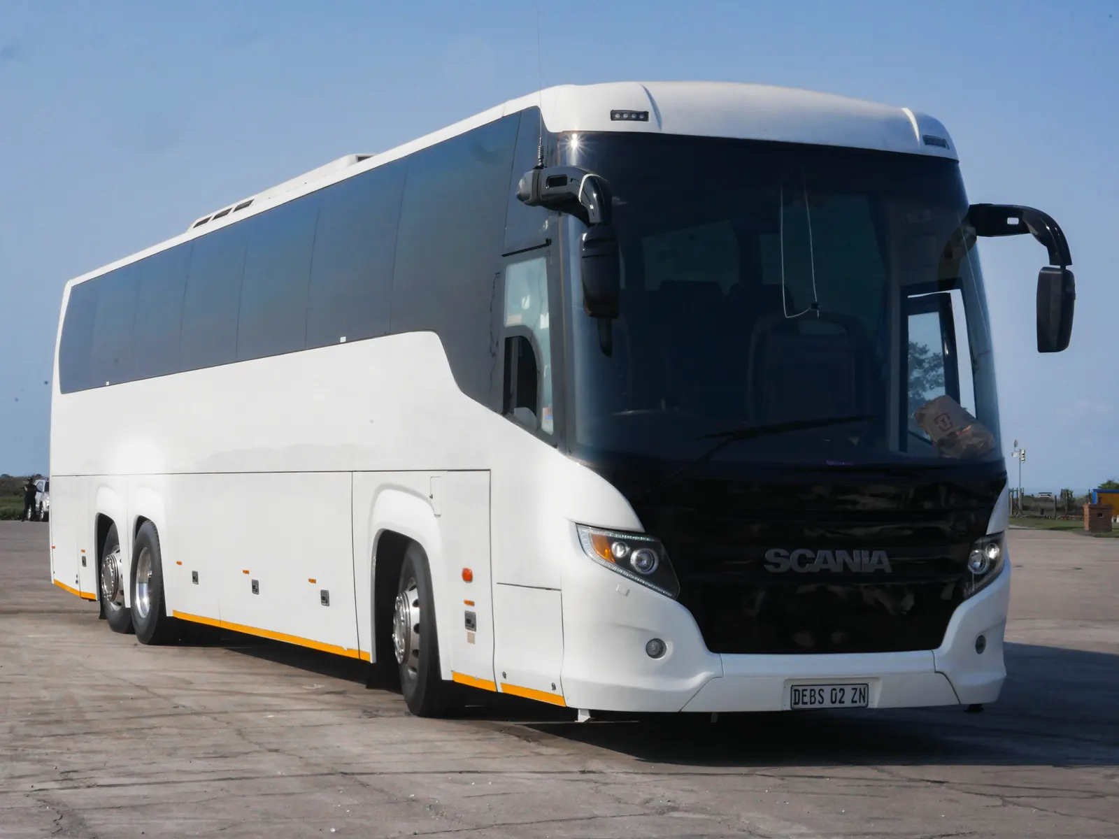 Luxury Coach — photo 2